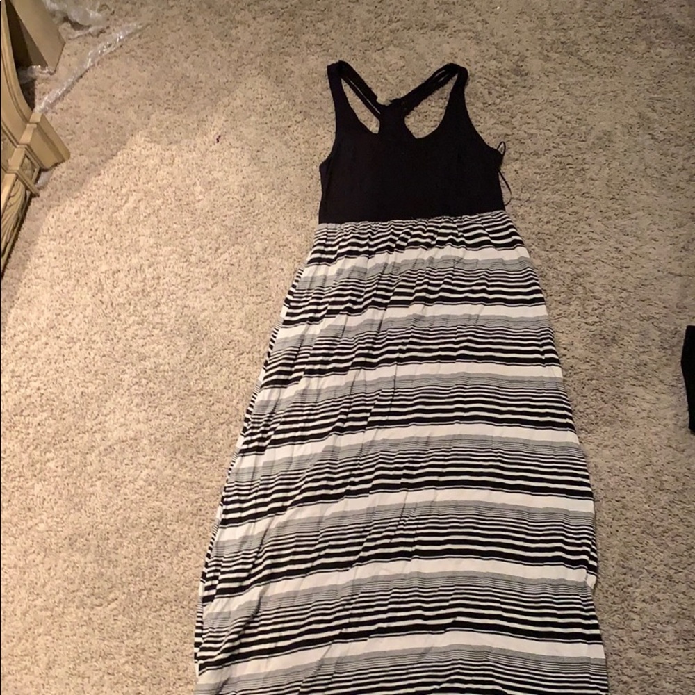 Flattering maxi dress!
